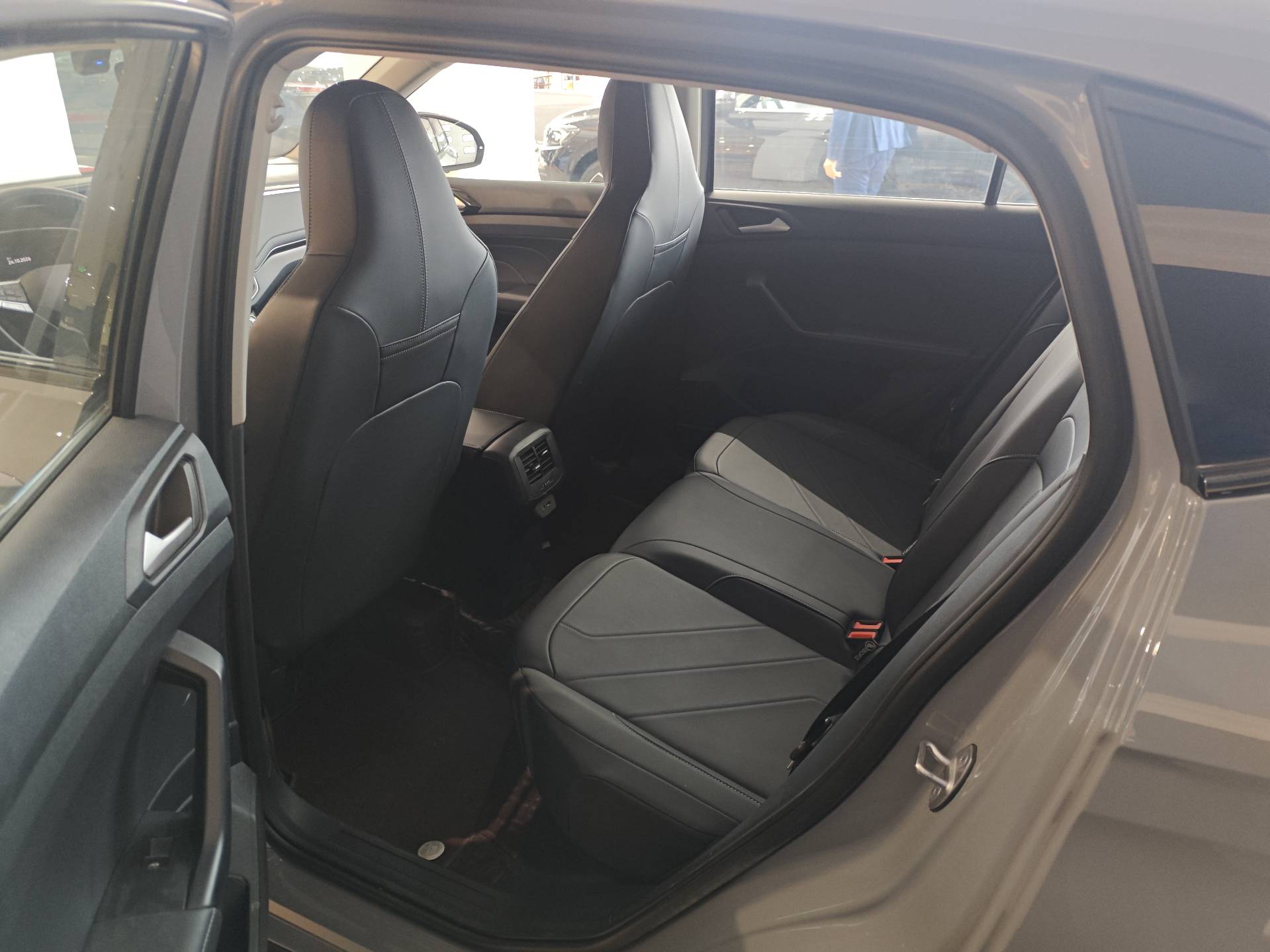 Volkswagen Tharu 2025 #5 Volkswagen Tharu 2025 immagine di auto #5