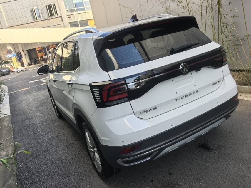 Volkswagen T-Cross 2021 #6 Volkswagen T-Cross 2021 изображение автомобиля #6