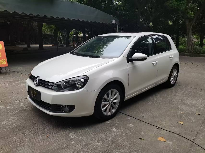 Volkswagen Golf 2011 car image 