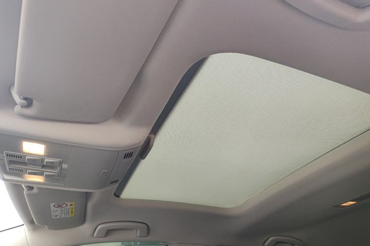 Volkswagen Golf 2020 car image #18