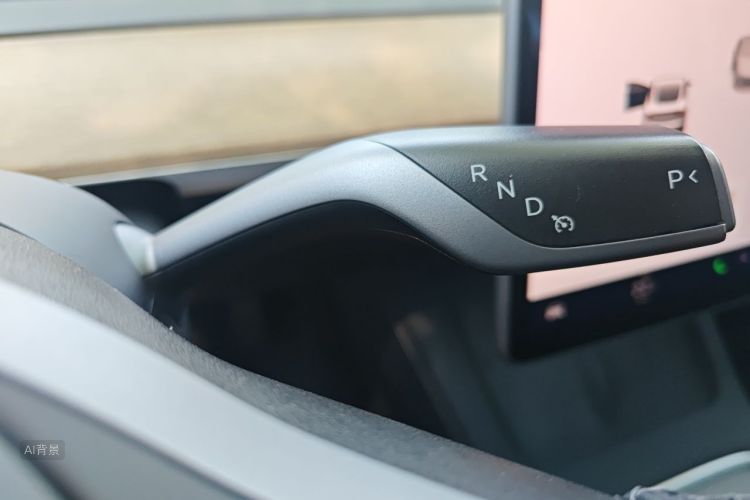 Tesla Model 3 2022 car image #16