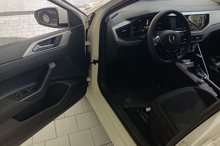 Volkswagen Polo 2023 car image #18