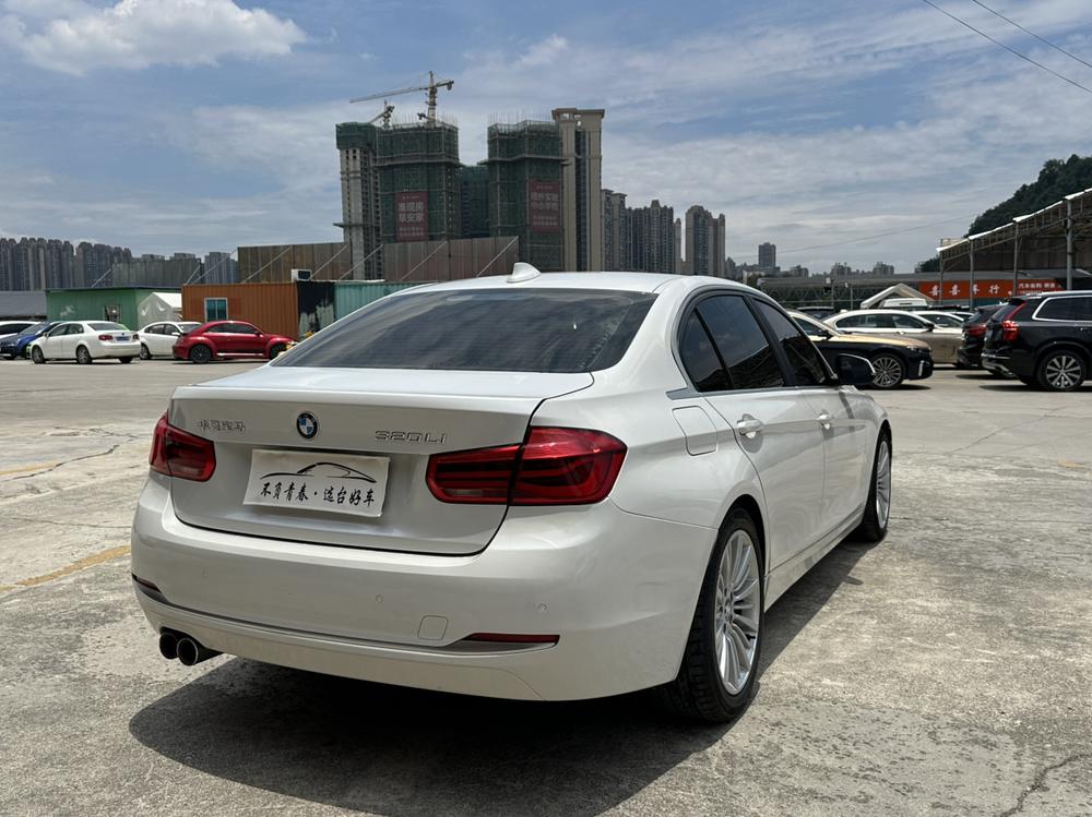 BMW 3 Series 2018 car image #6