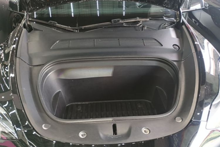 Tesla Model Y 2021 car image #22