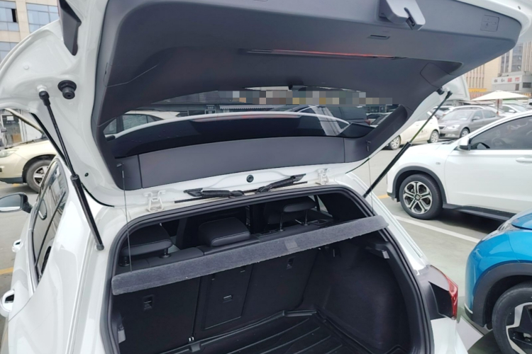 Volkswagen Golf 2022 car image #19