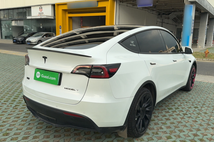 Tesla Model Y 2022 #5 Tesla Model Y 2022 immagine di auto #5