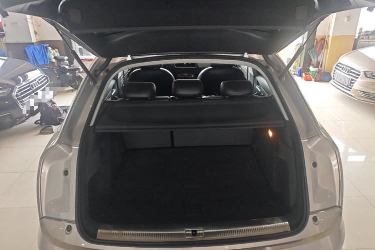 Audi Q3 2014 car image #19