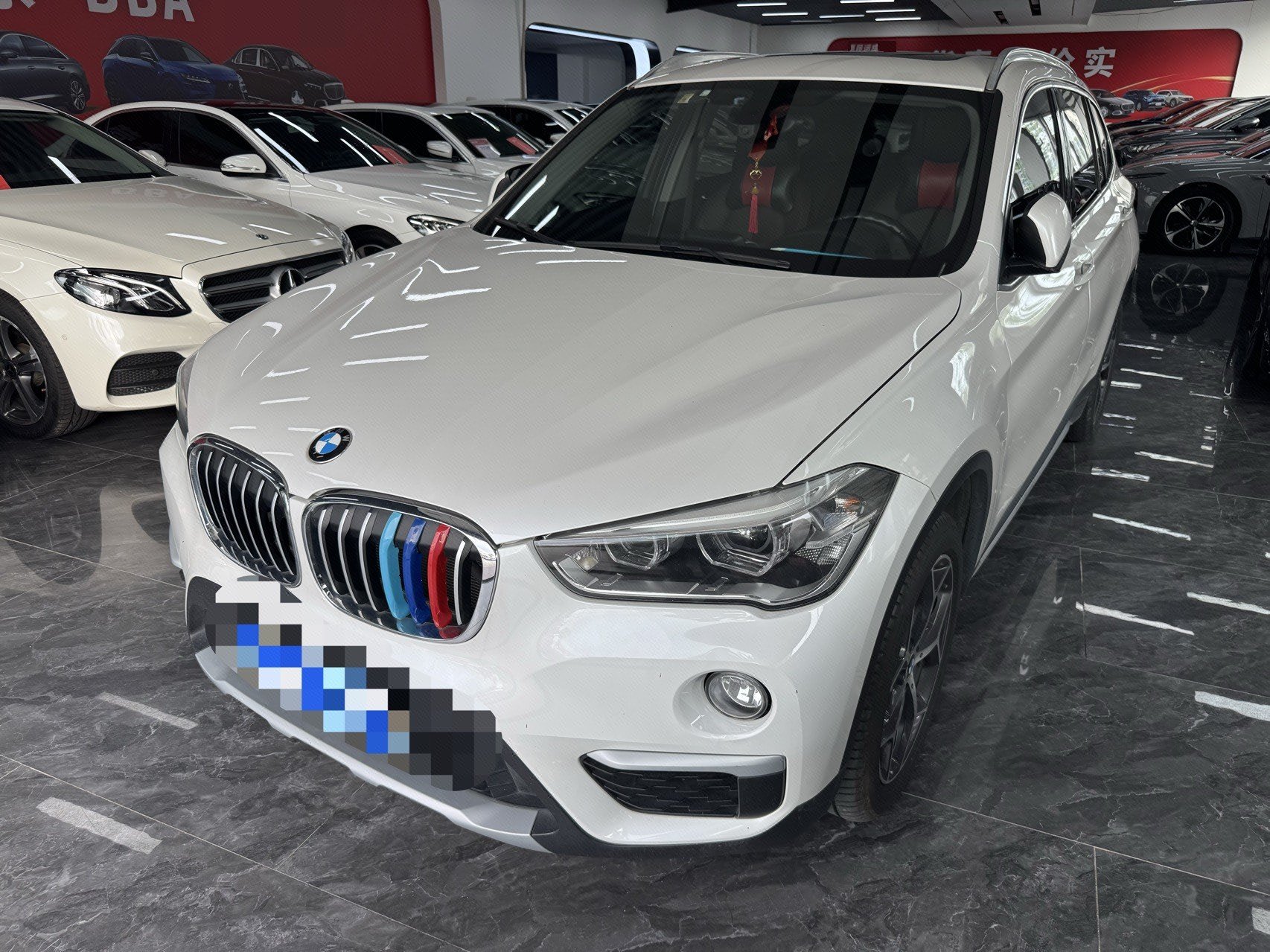 2019 immagine di auto 