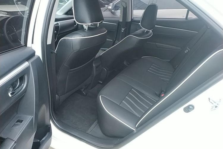 Toyota Corolla 2017 car image #17