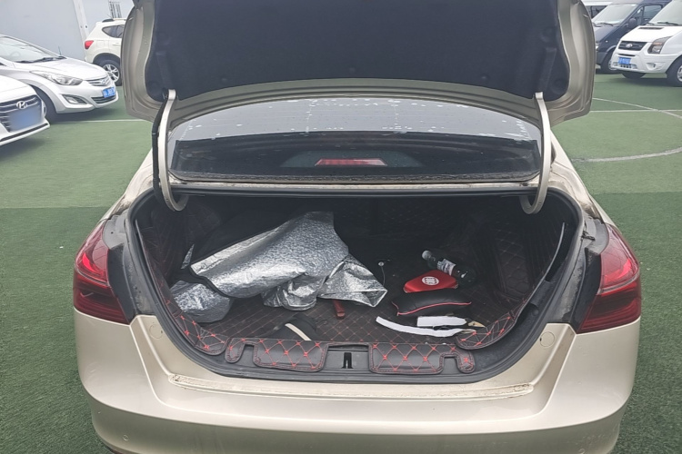 GEELY Emgrand 2021 car image #19