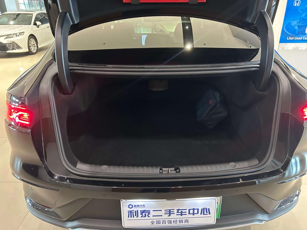 BYD Han 2024 car image #27