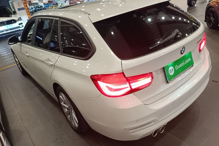 BMW 3 Series (Imported) 2016 #5 BMW 3 Series (Imported) 2016 car image #5