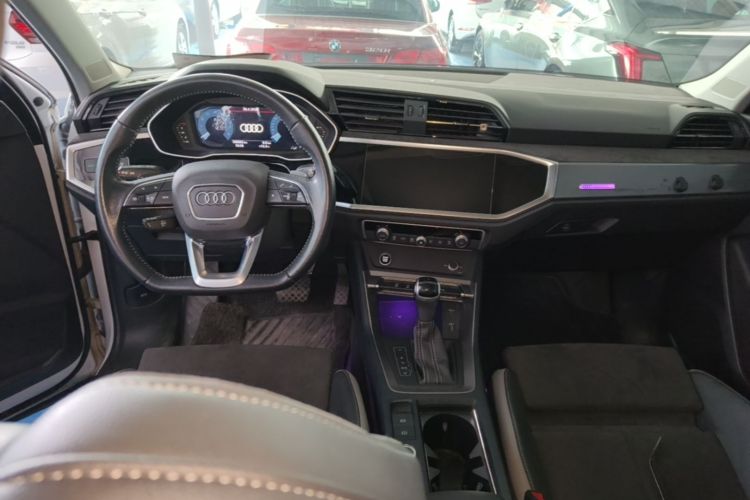 Audi Q3 2021 #10 Audi Q3 2021 car image #10