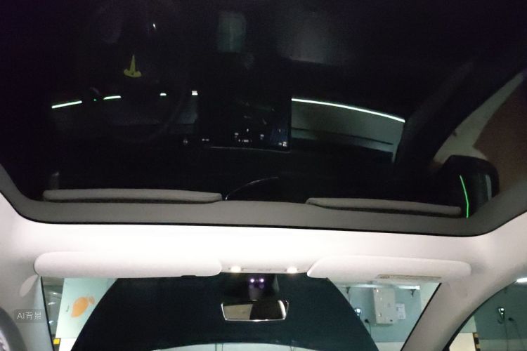 Tesla Model Y 2024 car image #20