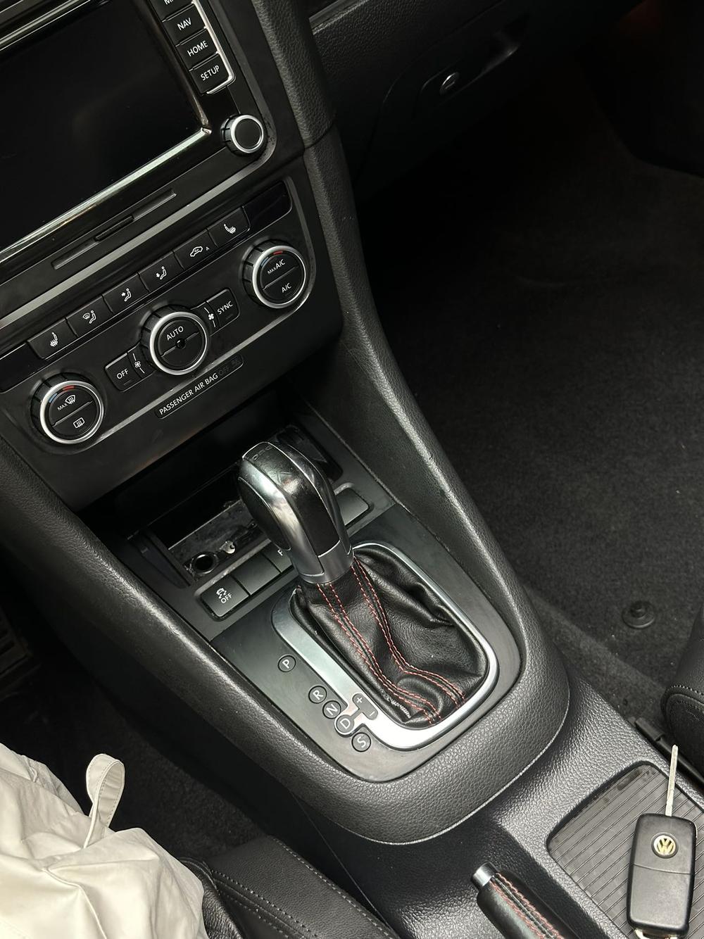 Volkswagen Golf (Imported) 2013 car image #12