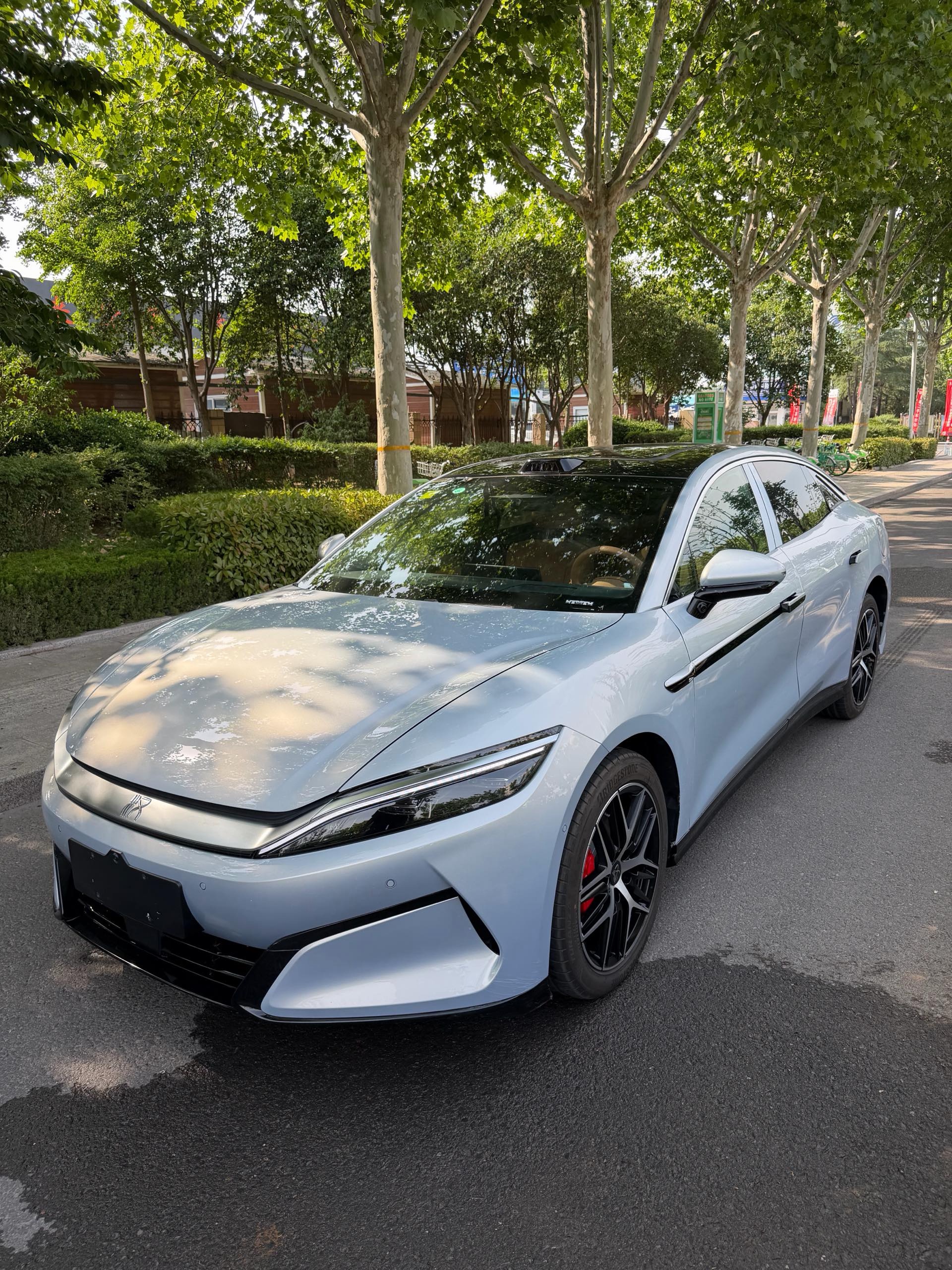 BYD HanL 2025 car image 