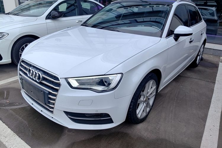 Audi A3 2017 car image #2