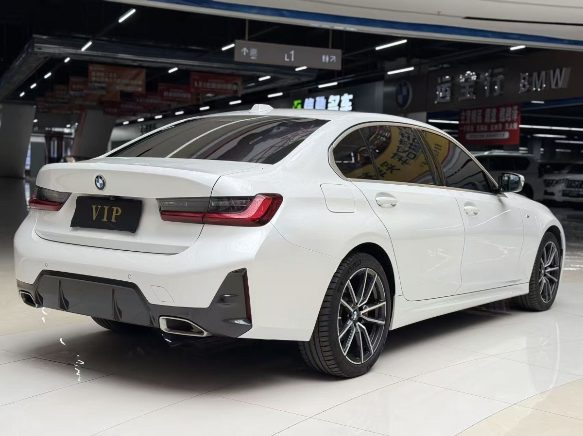 BMW 3 Series 2023 car image #9
