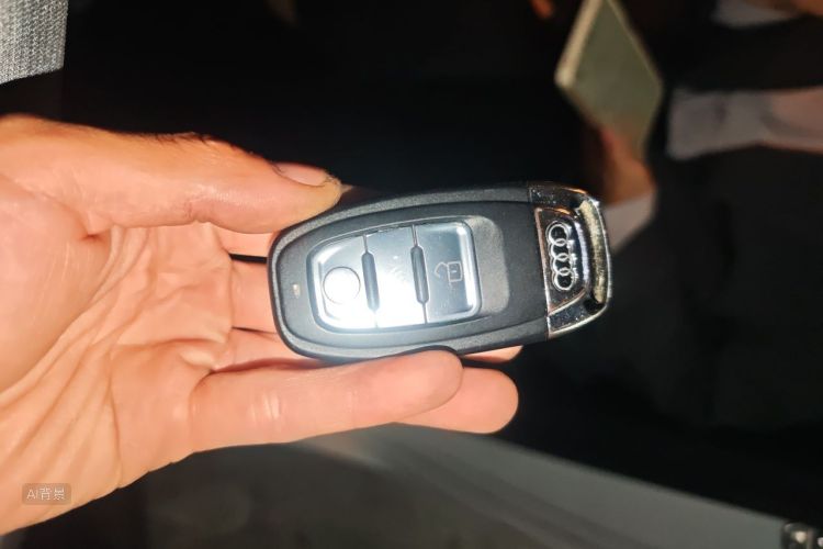 Audi A3 2018 car image #10