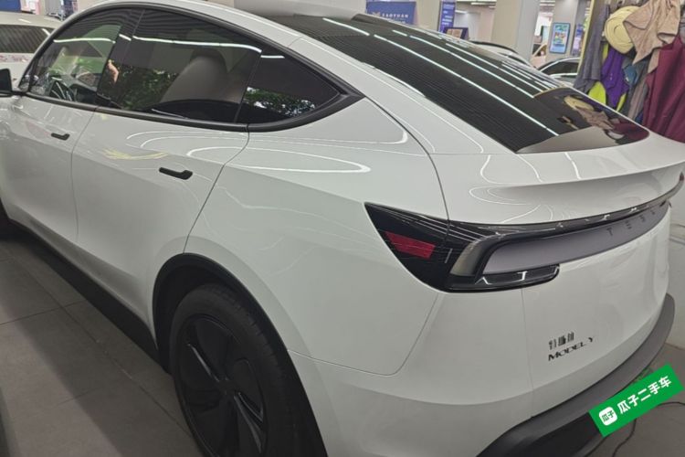 Tesla Model Y 2025 #5 Tesla Model Y 2025 imagen de coche #5