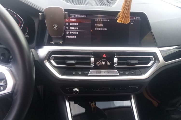 BMW 3 Series 2021 #13 BMW 3 Series 2021 صورة سيارة #13