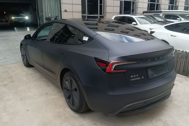 Tesla Model 3 2023 car image #5