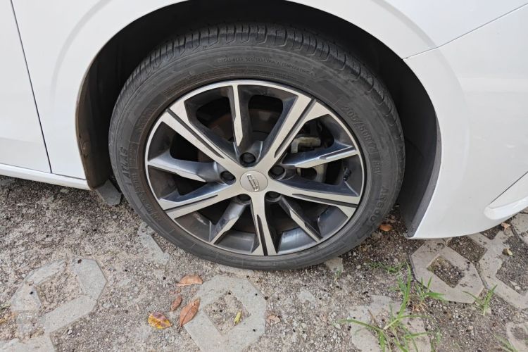 GEELY Emgrand 2023 #9 GEELY Emgrand 2023 car image #9