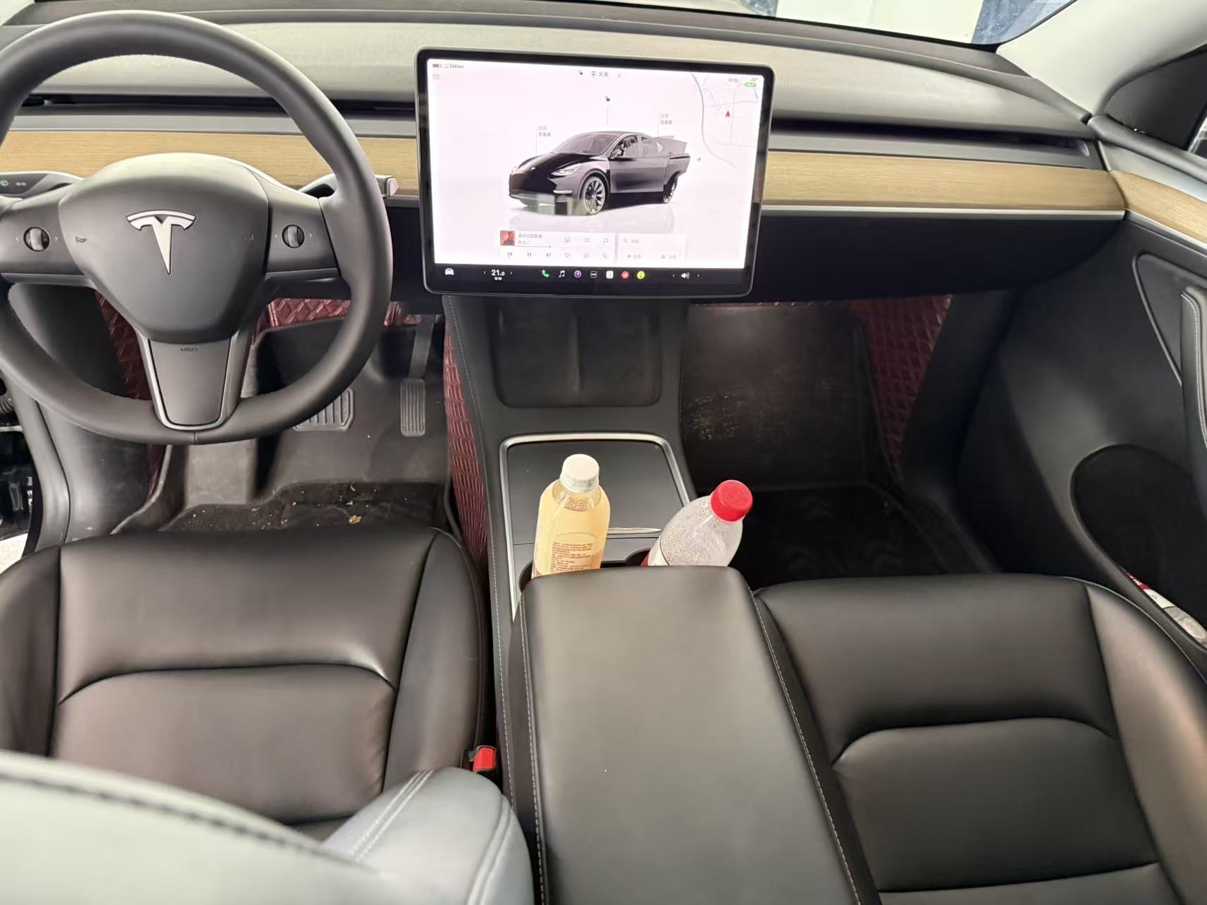 Tesla Model Y 2023 #4 Tesla Model Y 2023 car image #4