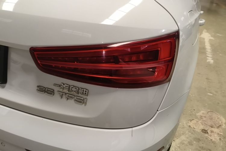 Audi Q3 2017 #8 Audi Q3 2017 car image #8
