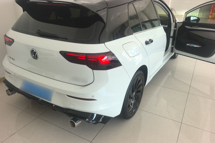 Volkswagen Golf 2021 car image #4