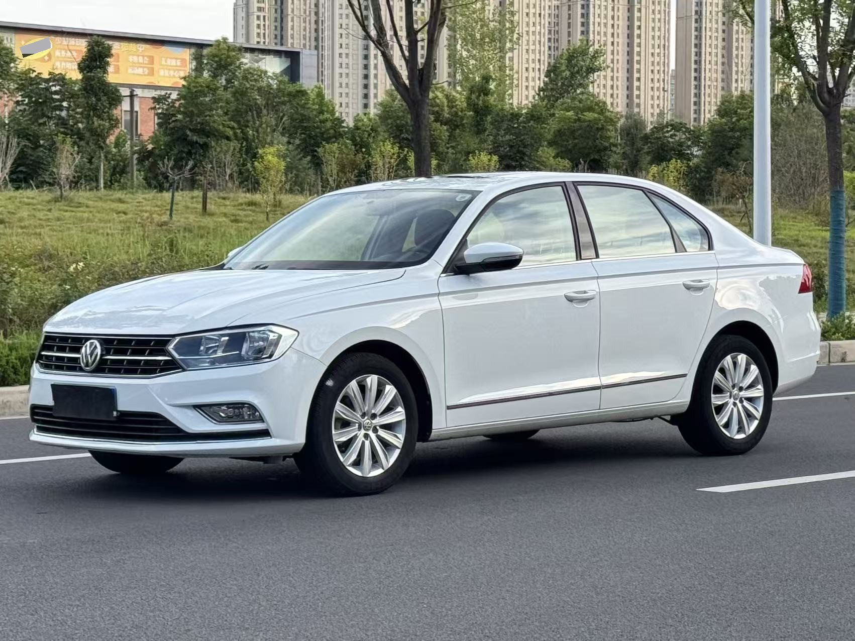 Volkswagen Bora 2016 car image 