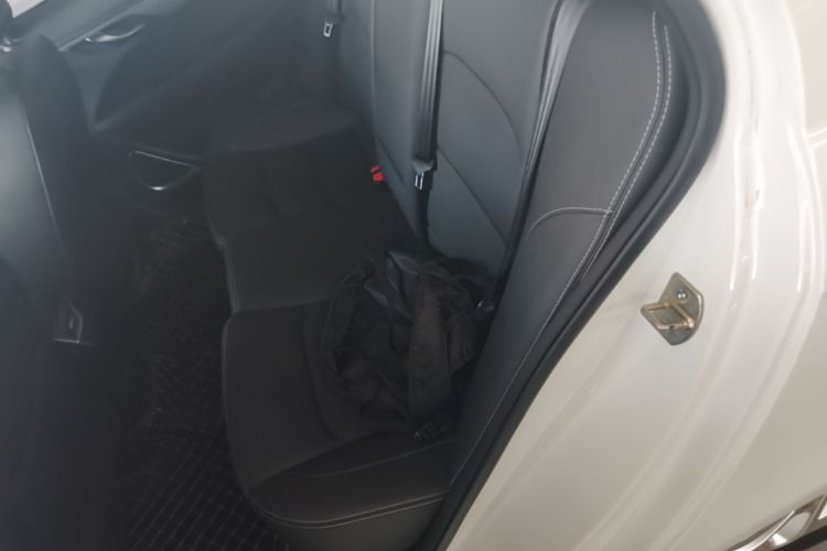 GEELY Emgrand 2021 car image #17