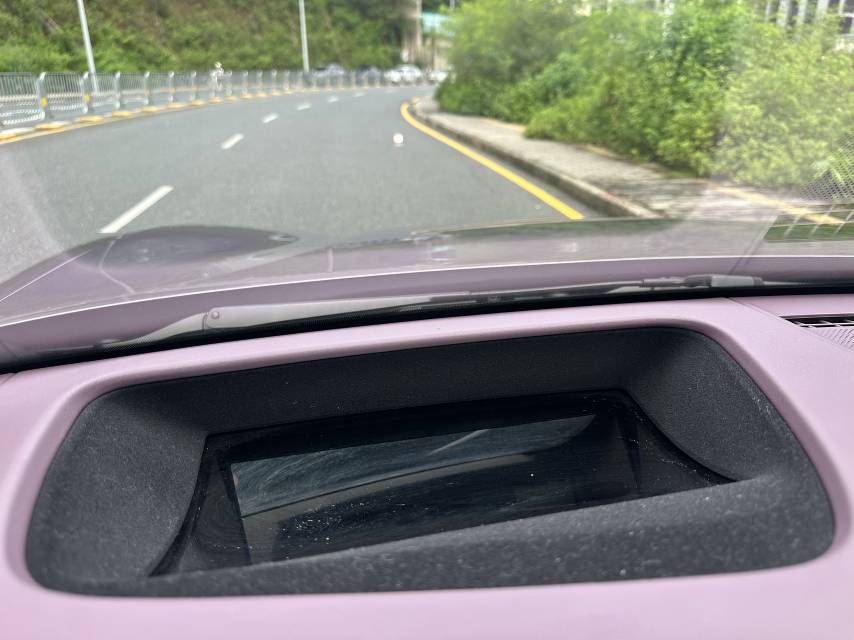 MI SU7 2025 imagen de coche #12