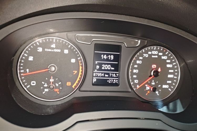 Audi Q3 2019 #12 Audi Q3 2019 car image #12