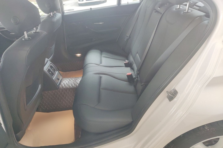 BMW 3 Series 2016 immagine di auto #13