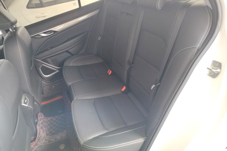 GEELY Emgrand 2020 car image #17