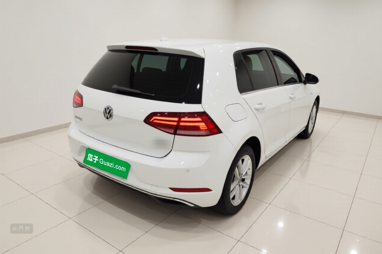 Volkswagen Golf 2018 car image #7
