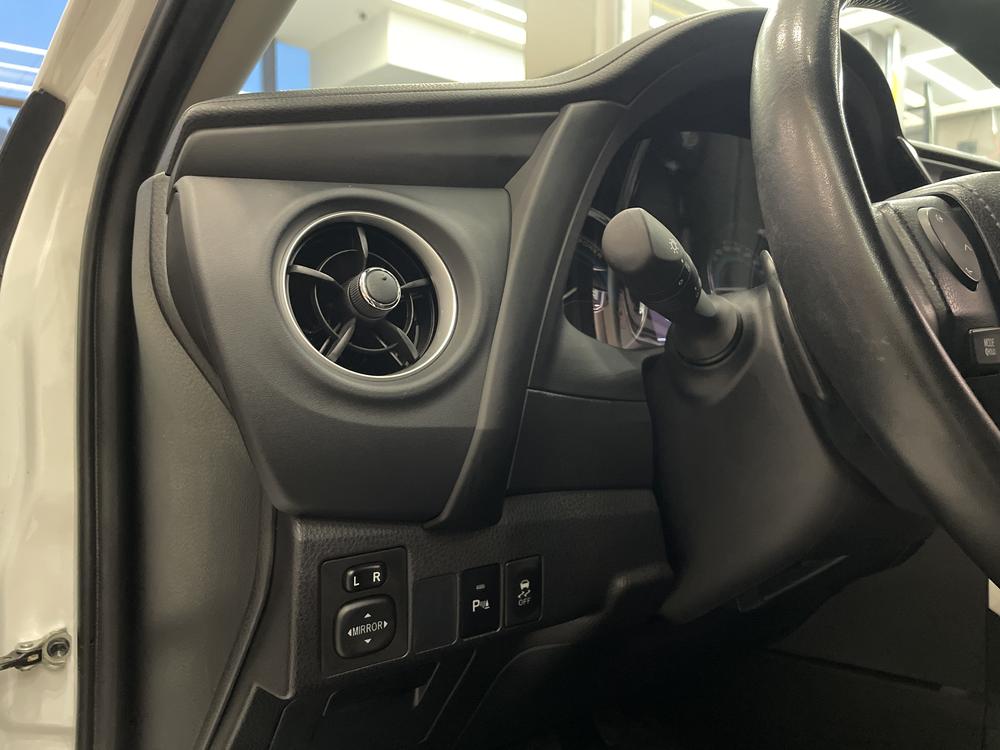 Toyota Corolla 2018 car image #16