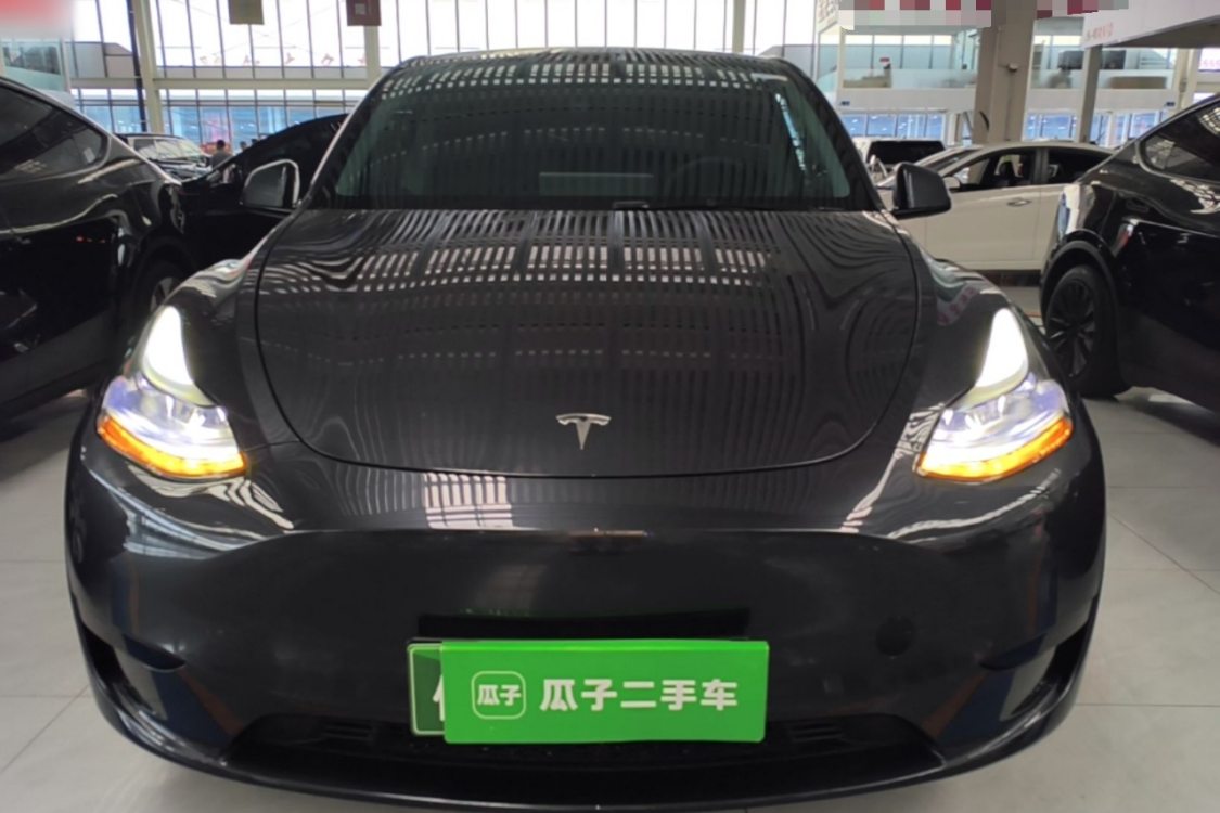 Tesla Model Y 2024 car image #3