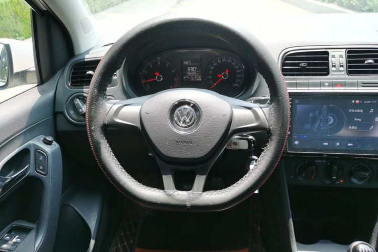 Volkswagen Polo 2017 #15 Volkswagen Polo 2017 car image #15