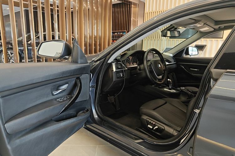 BMW 3 Series GT 2019 #16 BMW 3 Series GT 2019 car image #16