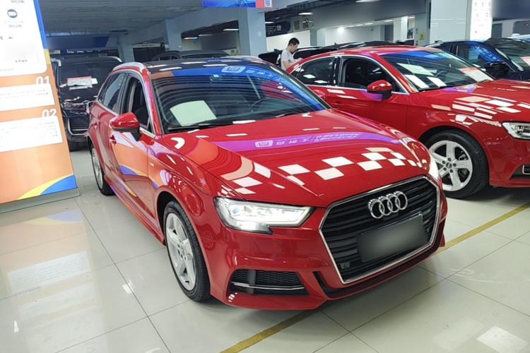 Audi A3 2019 immagine di auto #4