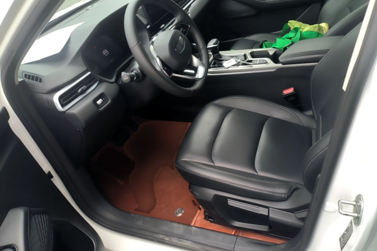GEELY Emgrand 2025 car image #15
