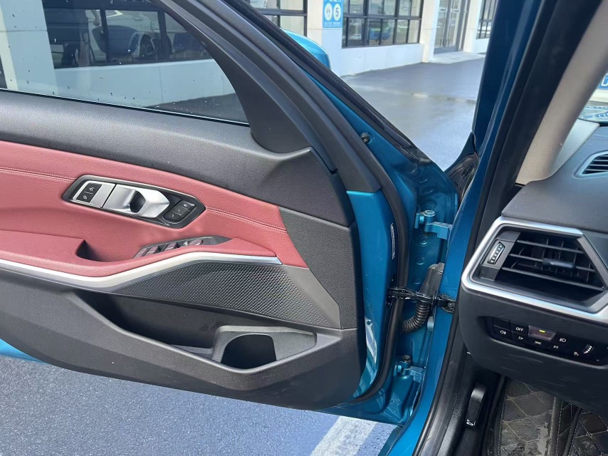 BMW 3 Series 2023 #7 BMW 3 Series 2023 car image #7