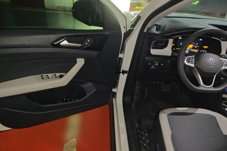 Volkswagen Tharu 2026 car image #9