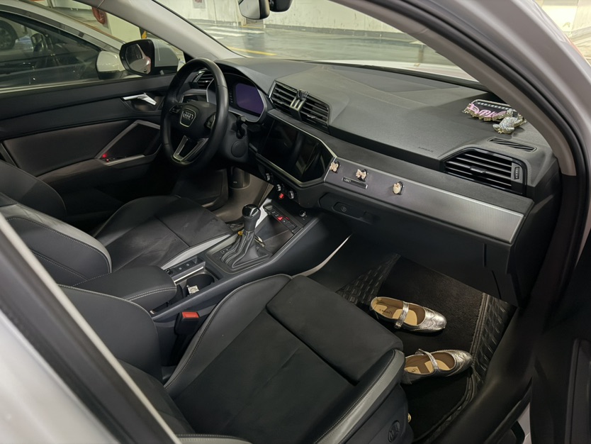 Audi Q3 2023 #12 Audi Q3 2023 car image #12