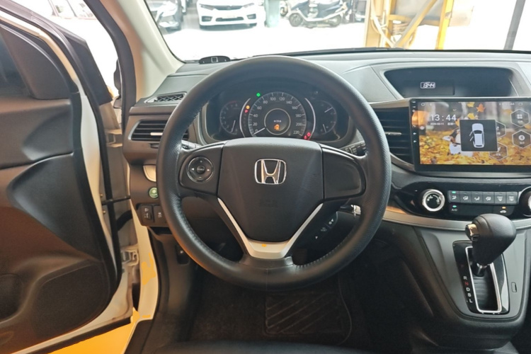 Honda CR-V 2016 immagine di auto #11