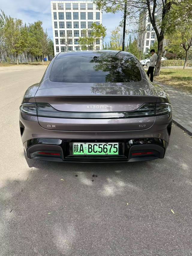 MI SU7 2025 car image #4