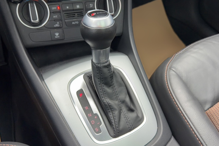 Audi Q3 2018 #29 Audi Q3 2018 car image #29