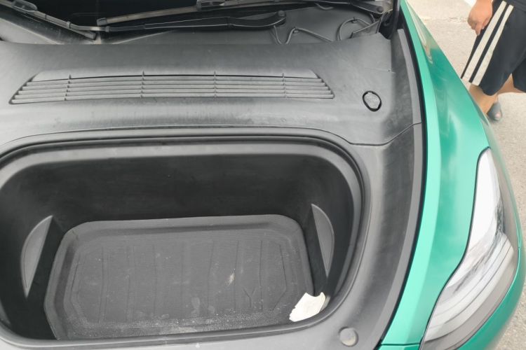 Tesla Model Y 2021 car image #27